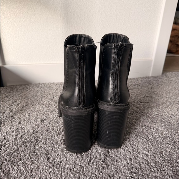 Steve Madden Black Ankle Booties - Picture 3 of 4